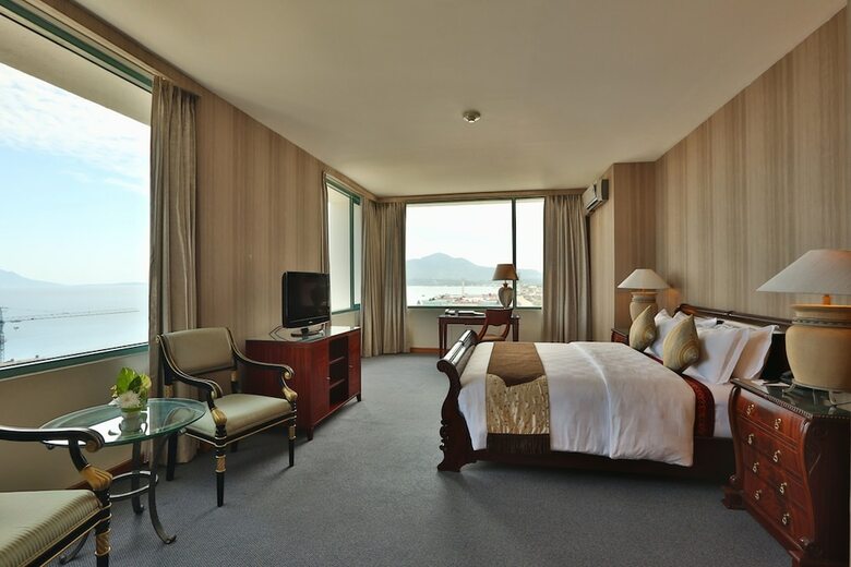 Hotel Aryaduta Manado