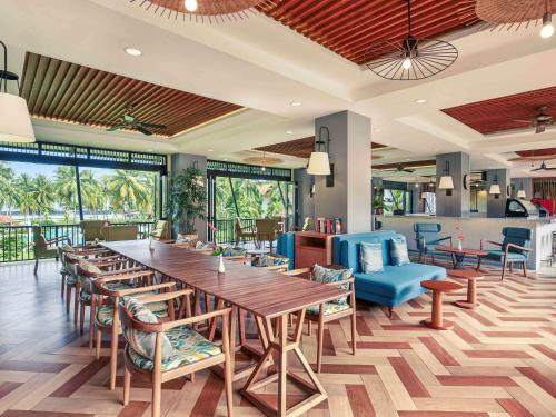 Hotel Manado Tateli Beach Resort