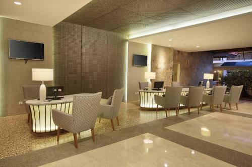 Hotel Manado Tateli Beach Resort