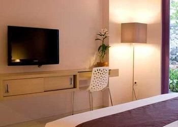 Berry Hotel