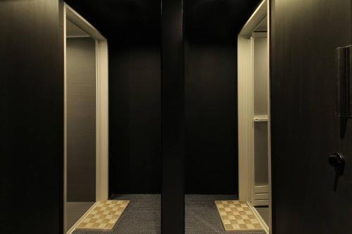 Small Hotel - Hondori Shopping Arcade (3j)