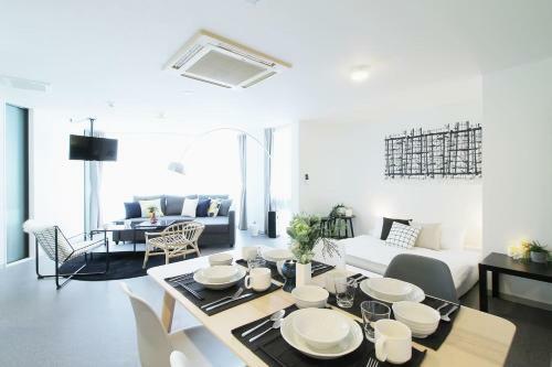 Huge Apartment 5mins Peacepark 30 Sec To Hondori Shopping Arcade