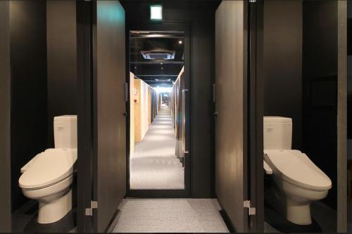 Small Hotel - Hondori Shopping Arcade (3b)