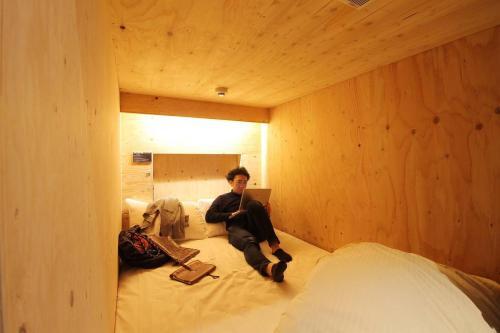Small Hotel - Hondori Shopping Arcade ( 3 I )