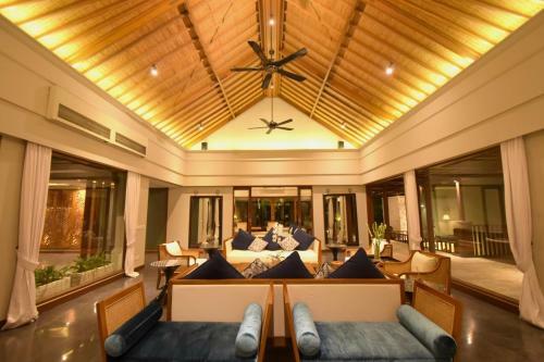 Villa The Shanti Residence