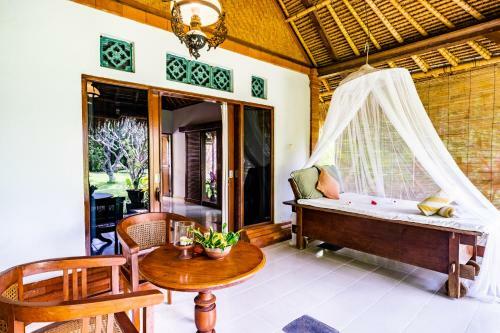 Taman Selini Wahana Beach Resort