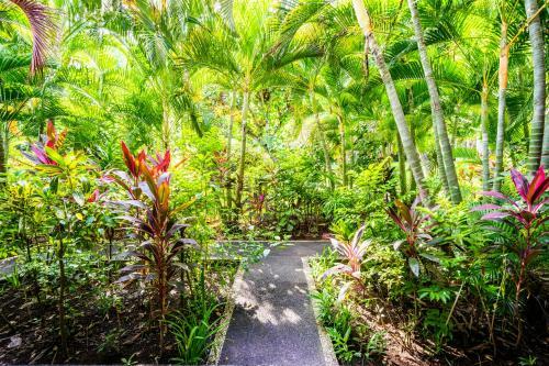 Taman Selini Wahana Beach Resort