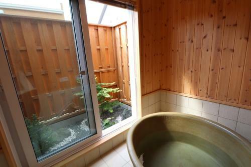 Gettou 81 - Vacation Stay 10744