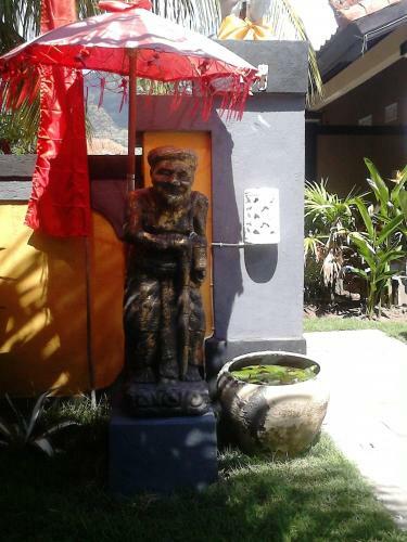 Hostal Sudi Guest House
