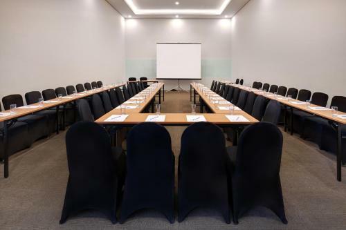 Novotel Surabaya Hotel