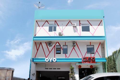 Hostal Cleo Guesthouse