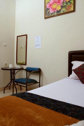 Hostal Unique Guesthouse