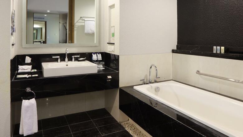 Aston Primera Pasteur Hotel And Convention Center