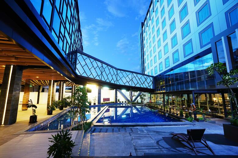 Aston Primera Pasteur Hotel And Convention Center