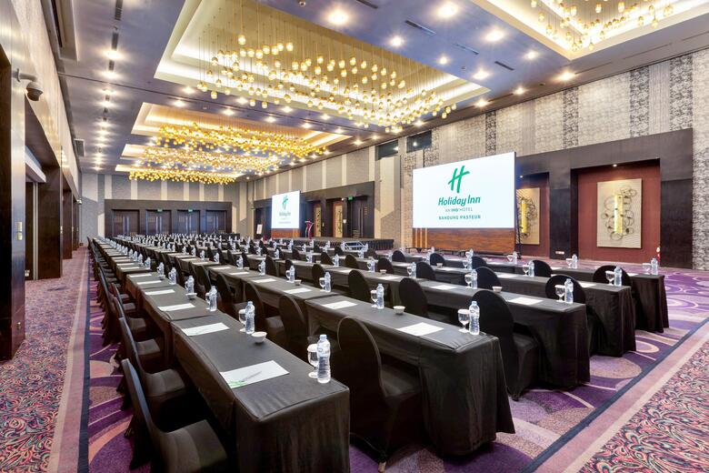 Aston Primera Pasteur Hotel And Convention Center
