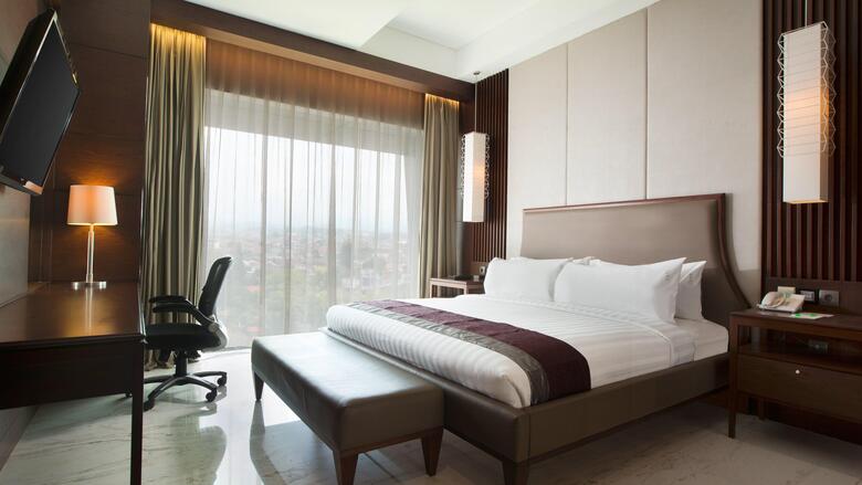 Aston Primera Pasteur Hotel And Convention Center