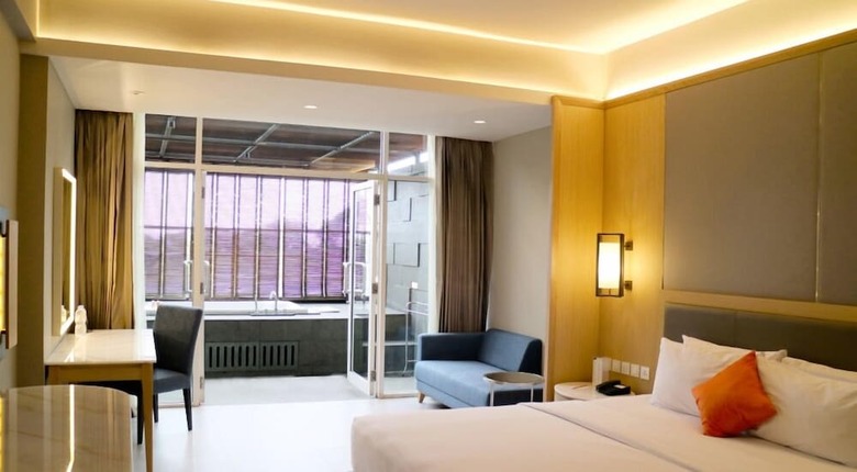 The Luxton Hotel