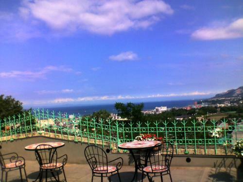 Hostal Otaru Guest House