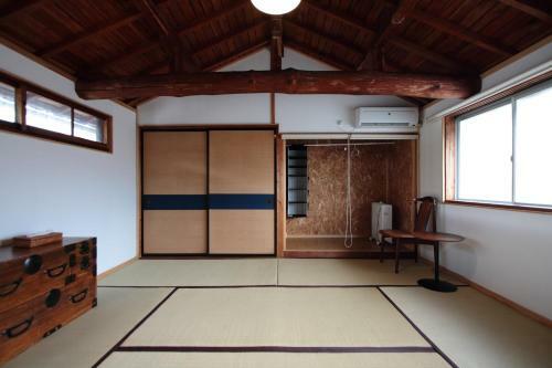 Hostal Minato Guest House