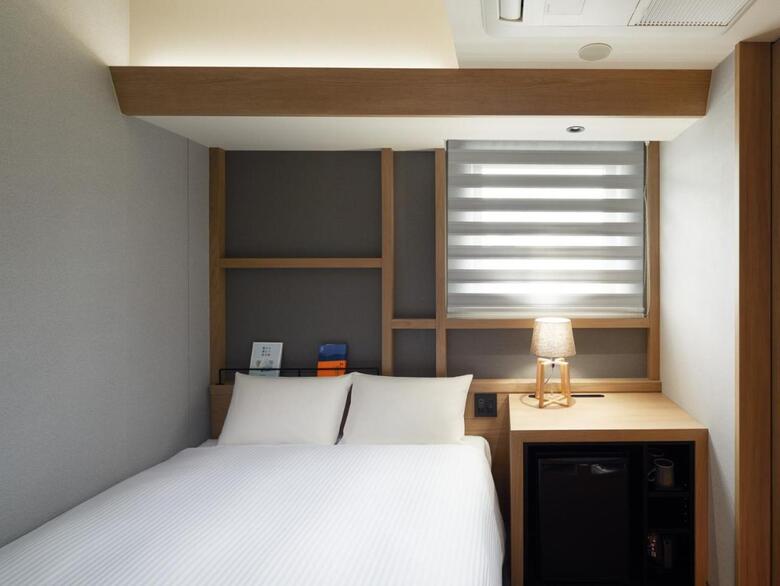 Lamp Light Books Hotel Sapporo