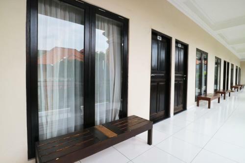 Hostal Warapsari Inn