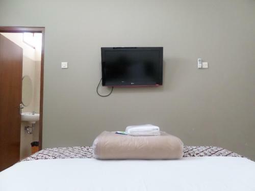 Hostal Ndalem Suratin Guesthouse