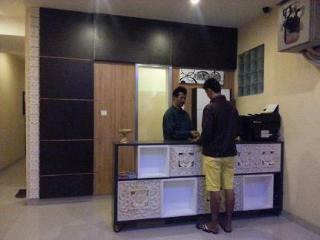 S 8 Suardana Hotel