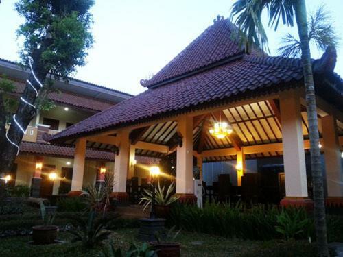 Hostal 3c Familia Residence