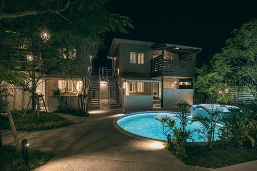 Maeda Beach Hotel - Vacation Stay 84468