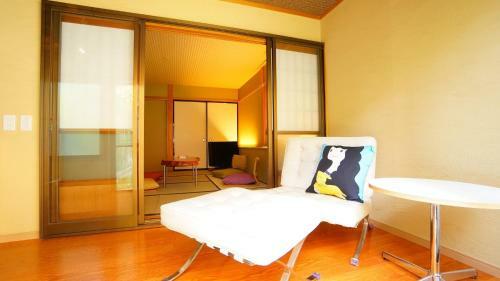 6-6-6 / Vacation Stay 61190