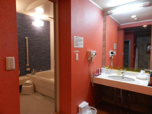 Hotel Mariage (Adults Only)