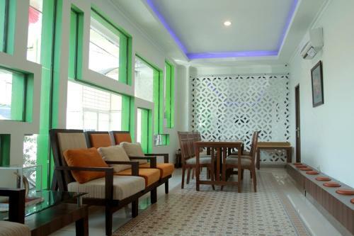 Cabin Hotel F77