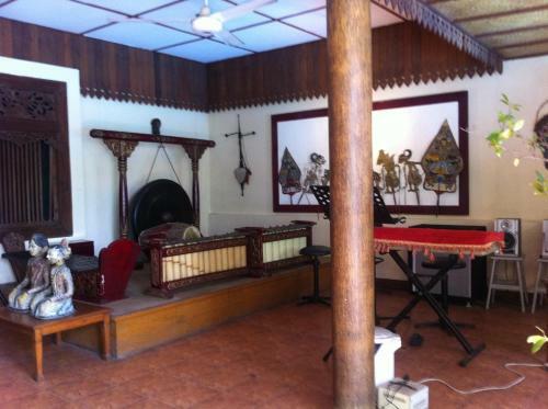 Hotel Harmony Inn