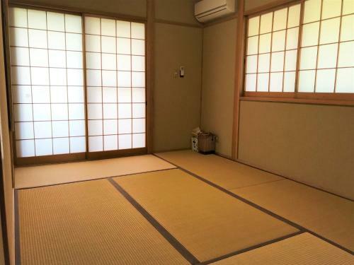 Tomomi Sanso / Vacation Stay 3832