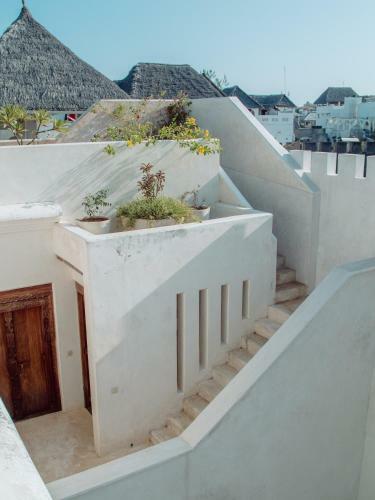 Oneway House Lamu Seaview Rooftop & Pool