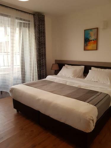 Bed & Breakfast Mouni Residences - Riverside