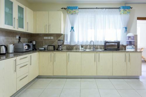 Westlands View Luxury Apartment By Edmor Suites