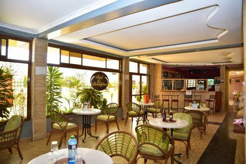 Hotel Eaglesvale Resort
