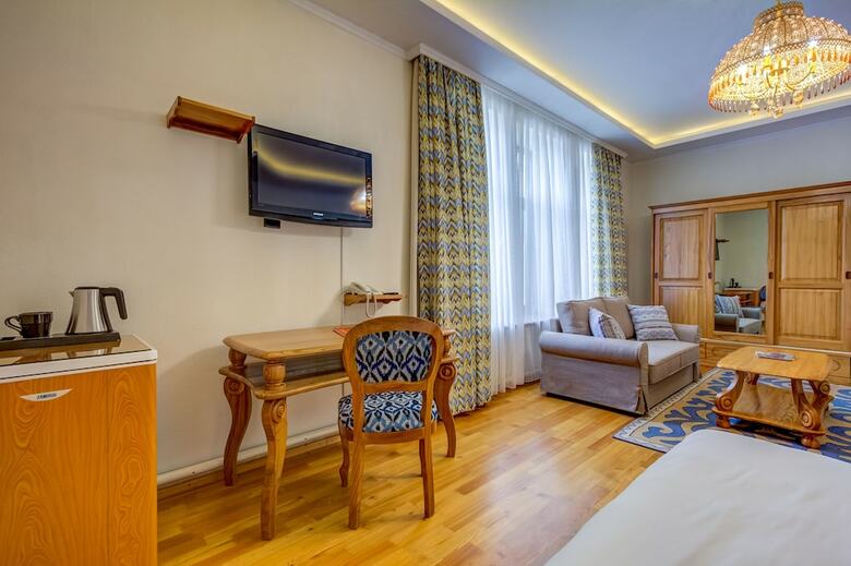 Navat Hotel
