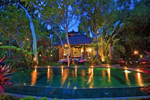 The Mahogany Villa