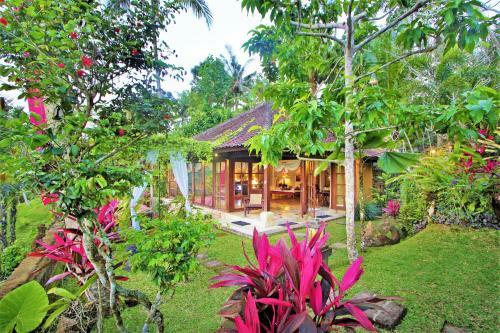 The Mahogany Villa