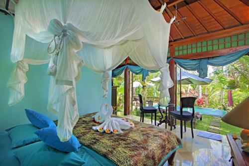The Mahogany Villa