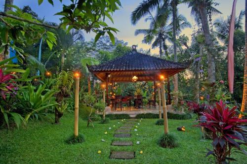 The Mahogany Villa