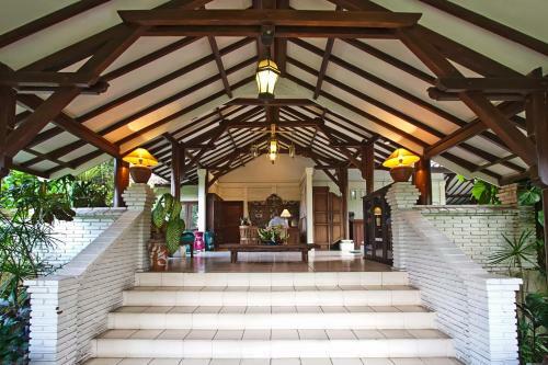 Alam Sari Hotel Keliki