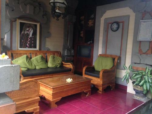 Hostal Indra Homestay