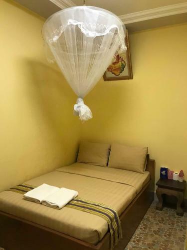Hostal Manel Guesthouse And Restaurant