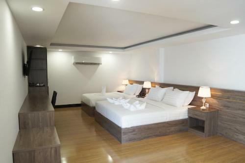 Apple Hotel Three - Near Pnh Airport