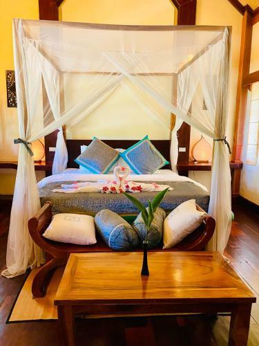 Royal Mayura Resort Hotel