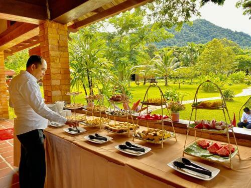 Royal Mayura Resort Hotel