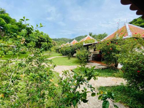 Royal Mayura Resort Hotel